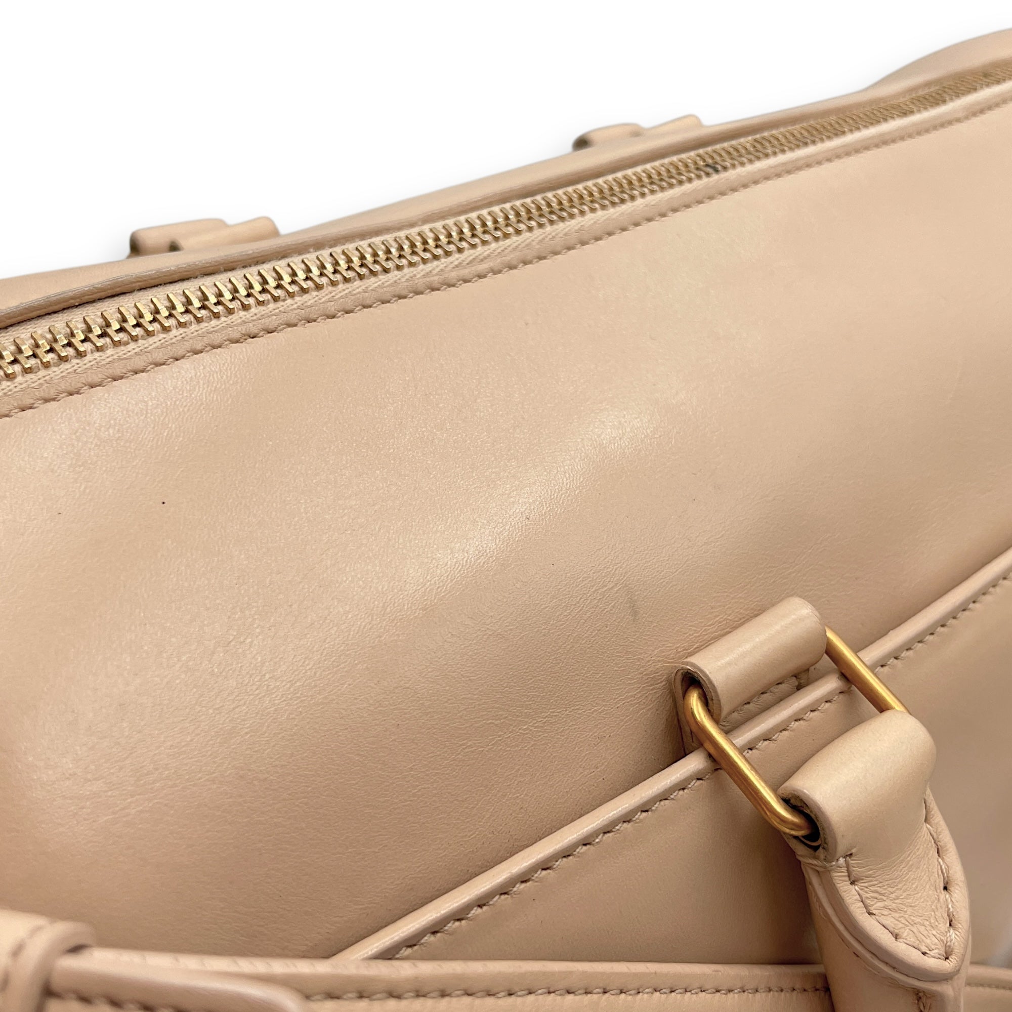 Boston Beige Shoulder Bag in Calfskin, Gold hardware