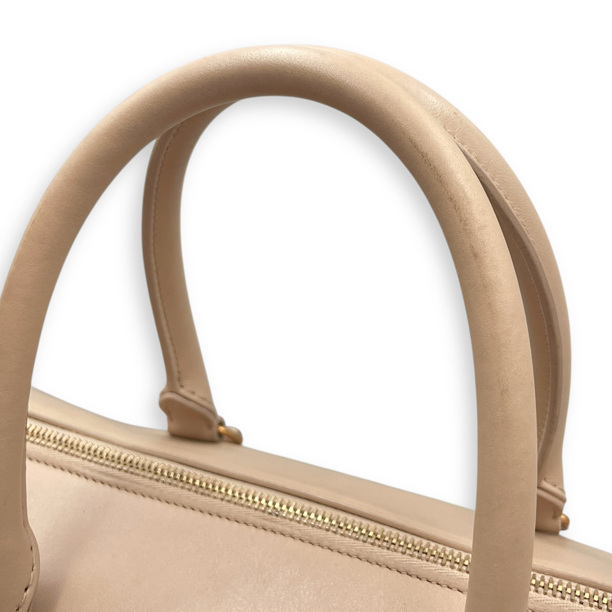 Boston Beige Shoulder Bag in Calfskin, Gold hardware