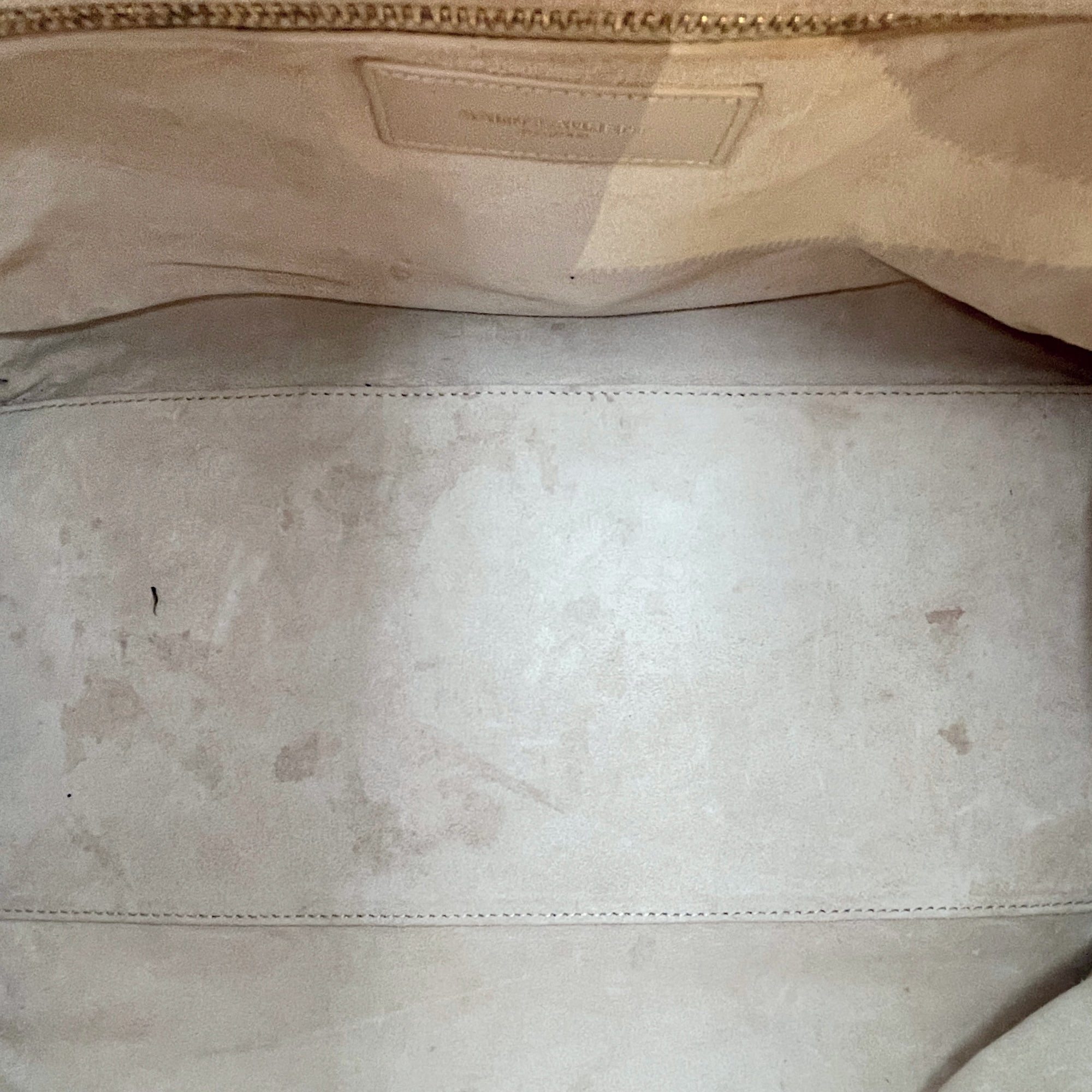 Boston Beige Shoulder Bag in Calfskin, Gold hardware