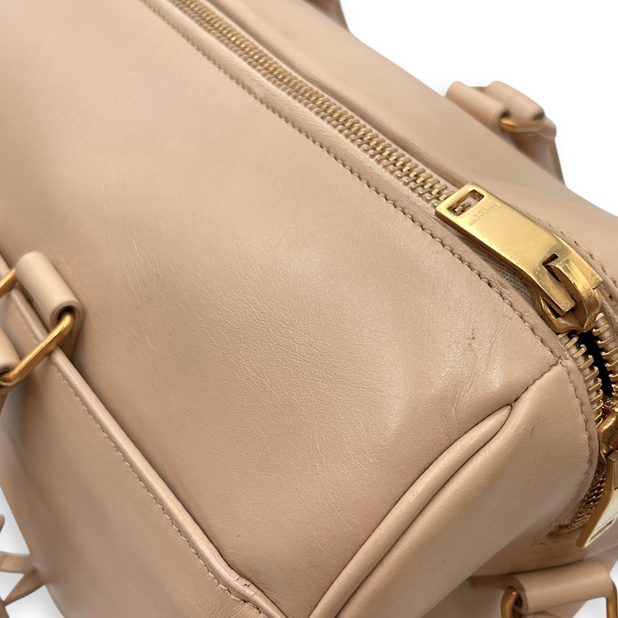 Boston Beige Shoulder Bag in Calfskin, Gold hardware