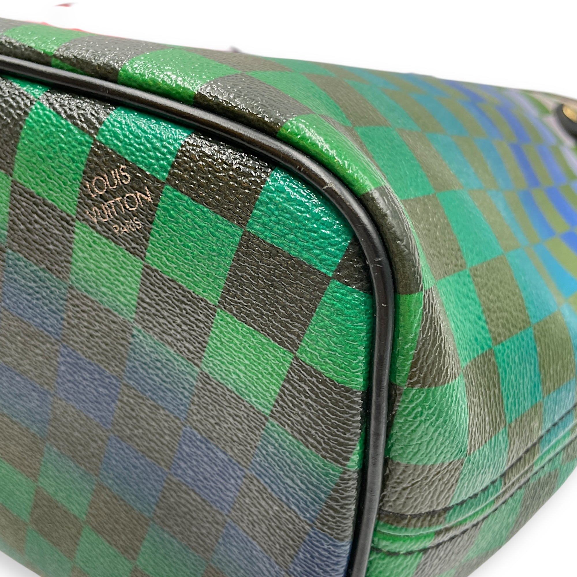 Damier Race Neverfull MM Noir/Rouge Shoulder Bag in Canvas, Gold hardware