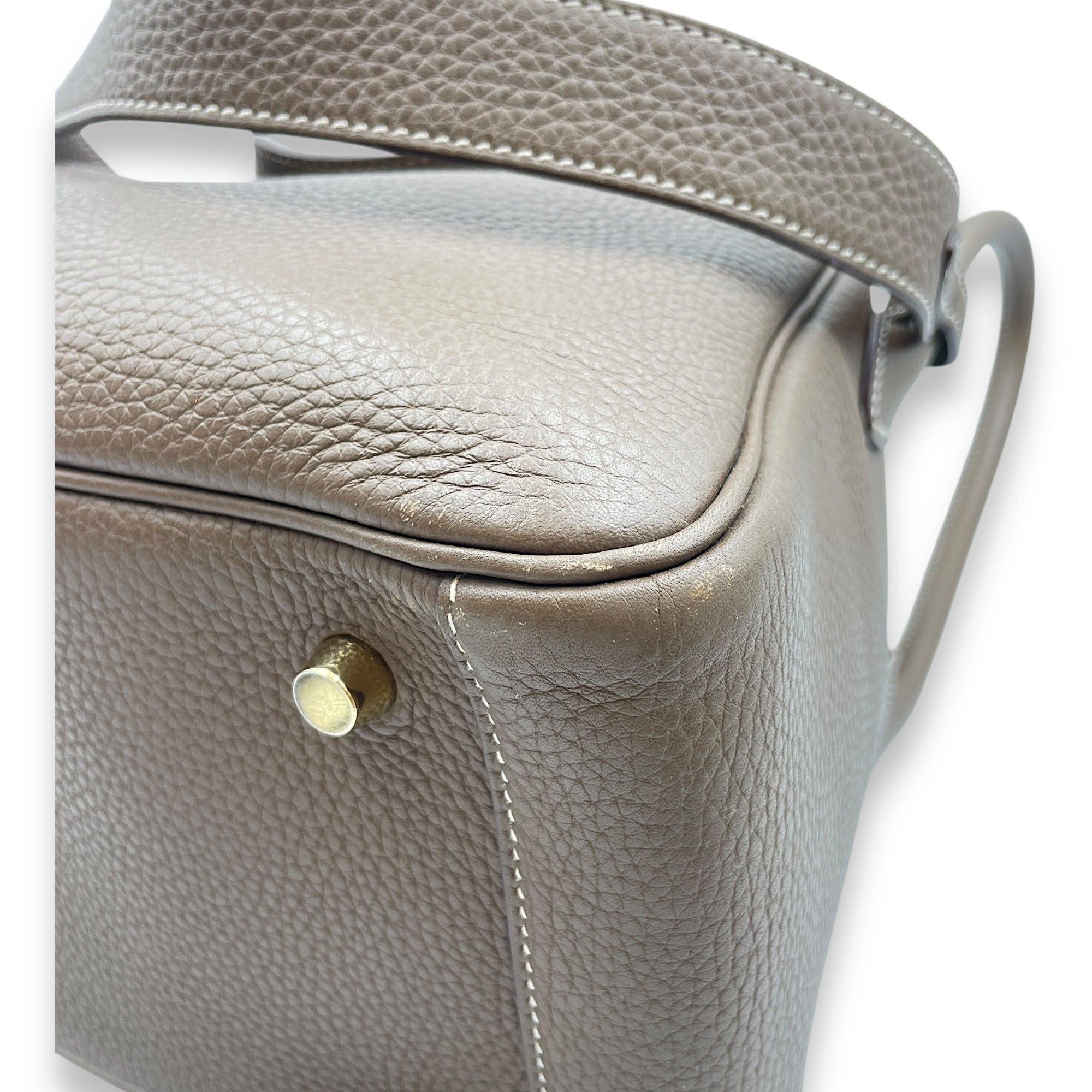 Lindy 26 Etoupe in Clemence, Gold hardware