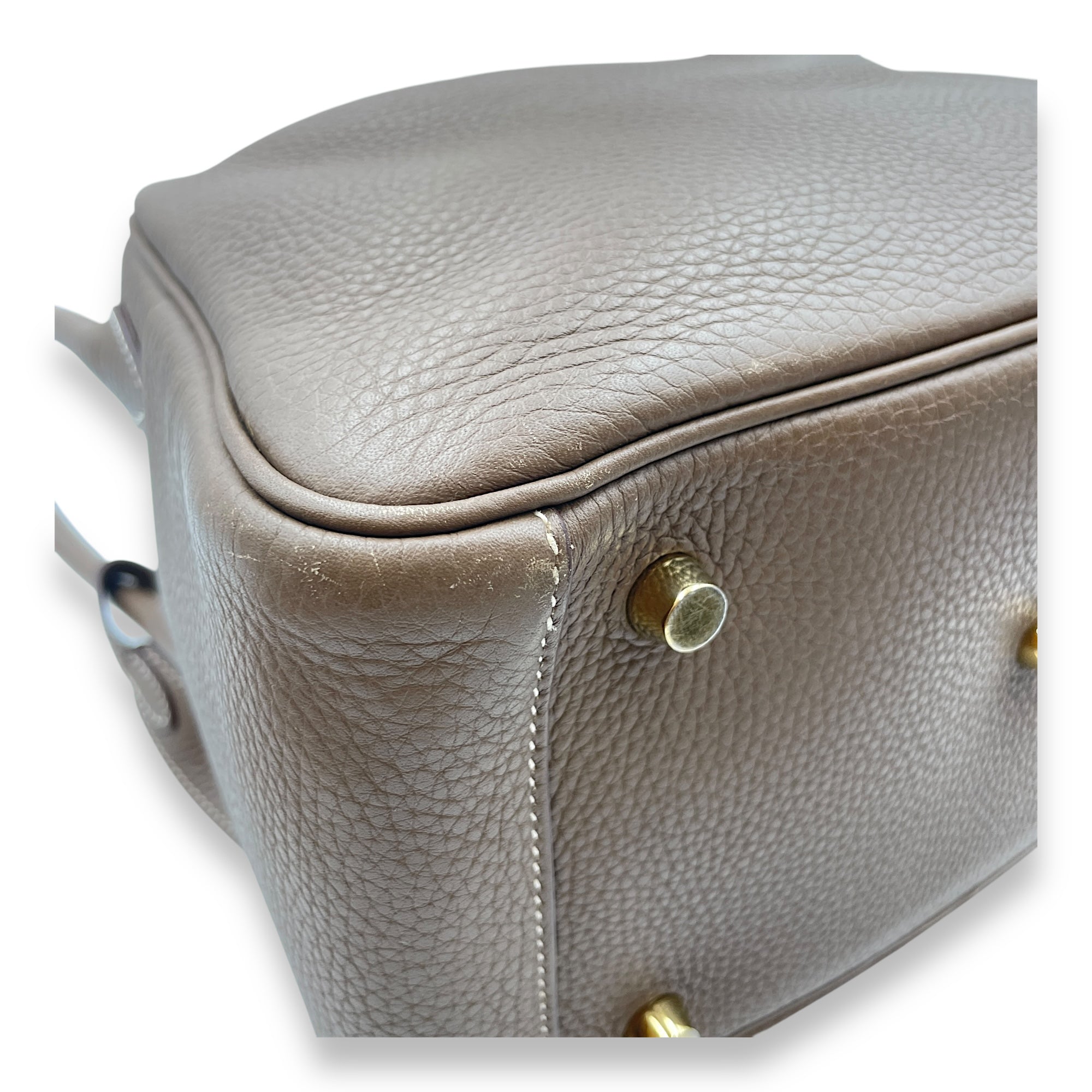 Lindy 26 Etoupe in Clemence, Gold hardware