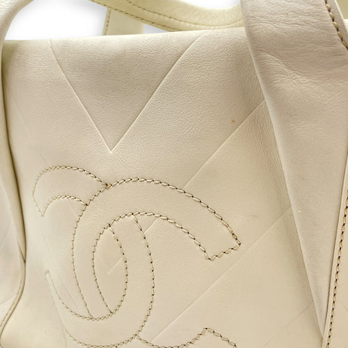 CC Chevron All Day Long White Tote Bag in Calfskin, Brushed Palladium hardware