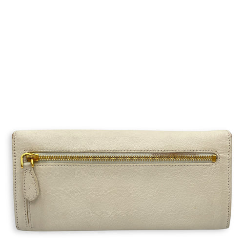 Long White Wallet in Calfskin, Gold hardware