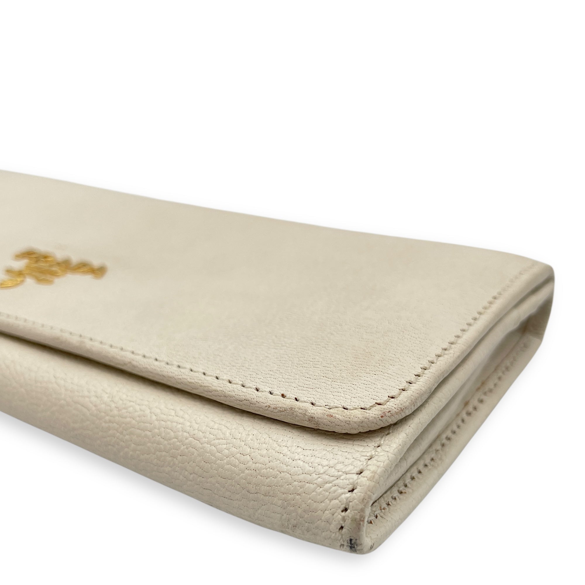 Long White Wallet in Calfskin, Gold hardware