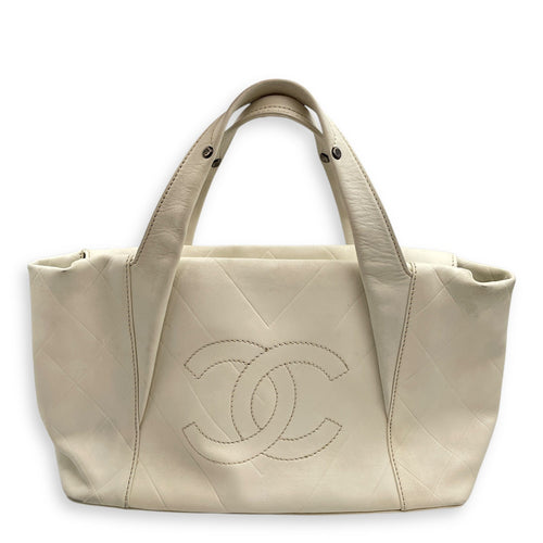CC Chevron All Day Long Others White Tote Bag in Calfskin Brushed Palladium hardware CL2507-14372 1