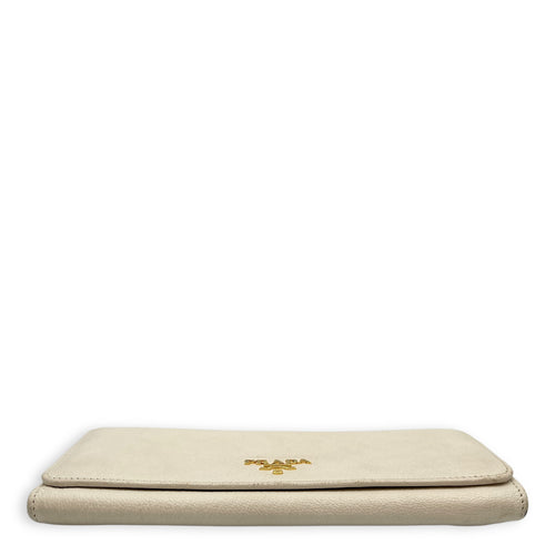 Long White Wallet in Calfskin, Gold hardware