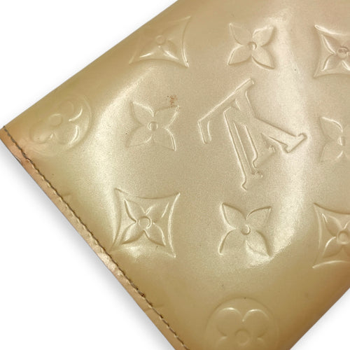 Vernis Sarah Long White Wallet in Patent Leather, Gold hardware