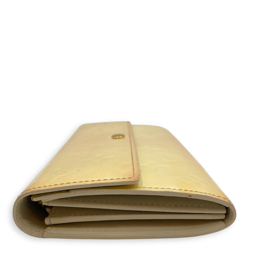 Vernis Sarah Long White Wallet in Patent Leather, Gold hardware