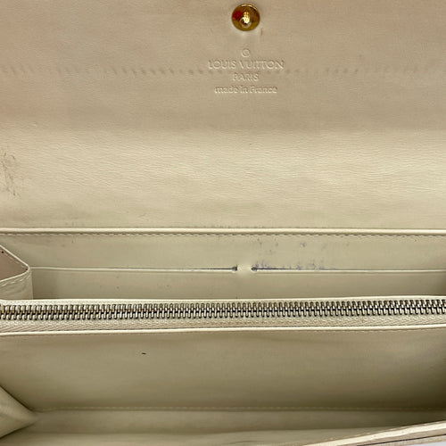 Vernis Sarah Long White Wallet in Patent Leather, Gold hardware