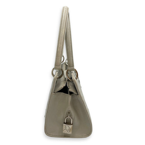 East West Cannage Quilted Grey Shoulder Bag in Lambskin, Silver hardware