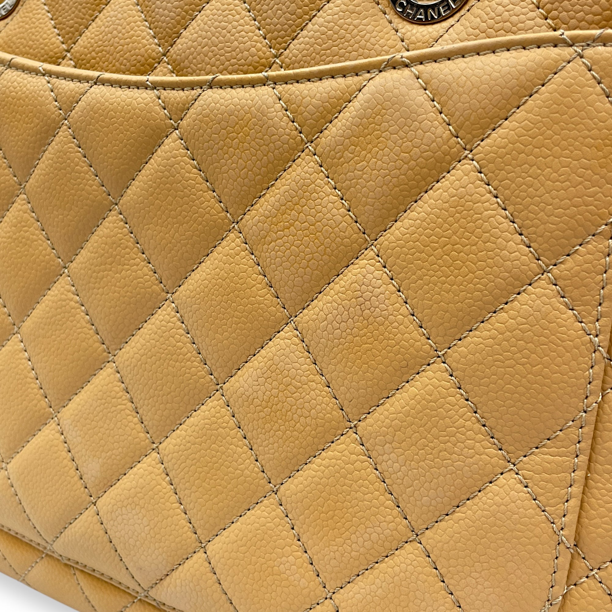 GST Beige Shoulder Bag in Caviar Leather, Silver hardware