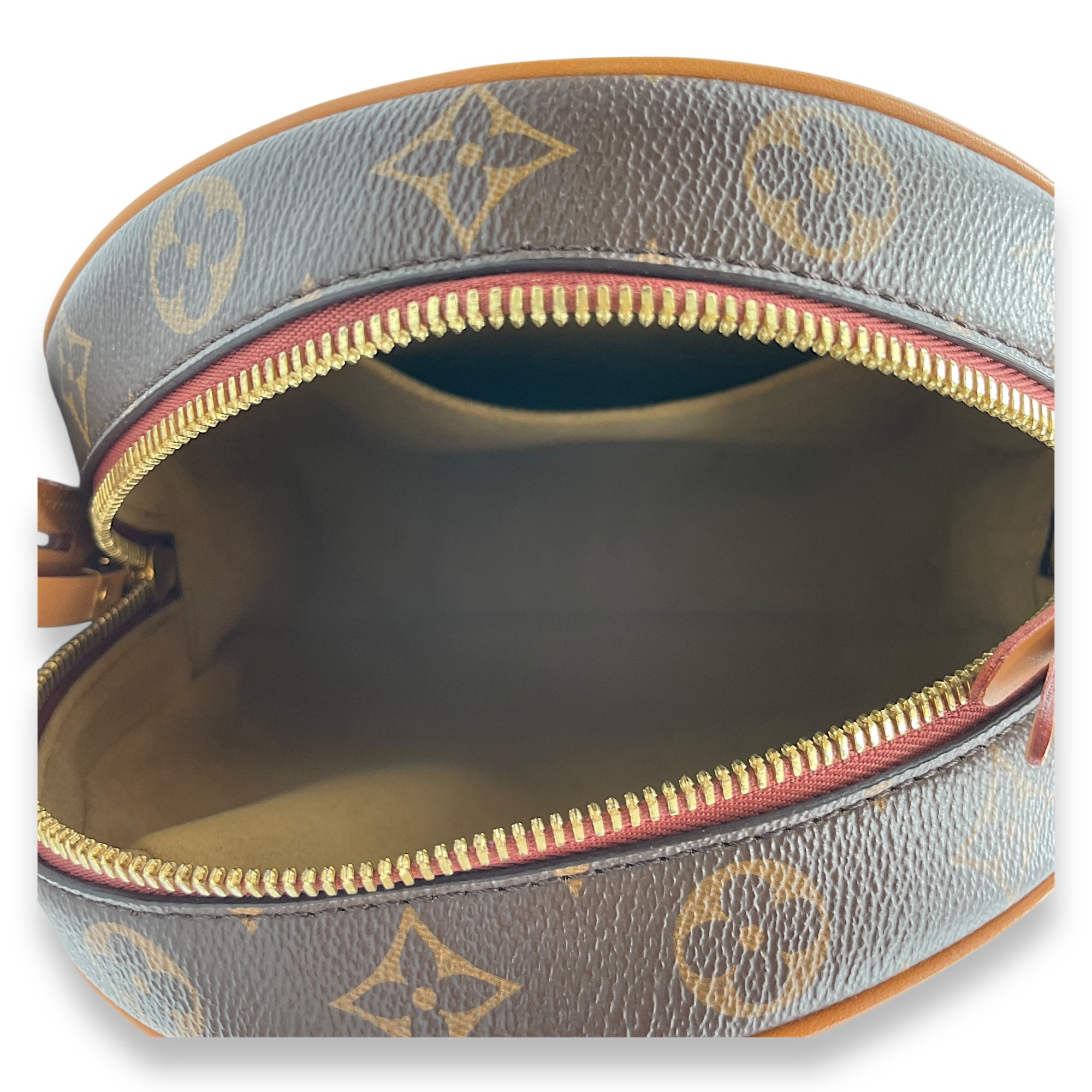 Boite Chapeau Souple Brown Monogram Crossbody Bag in Coated Canvas, Gold hardware