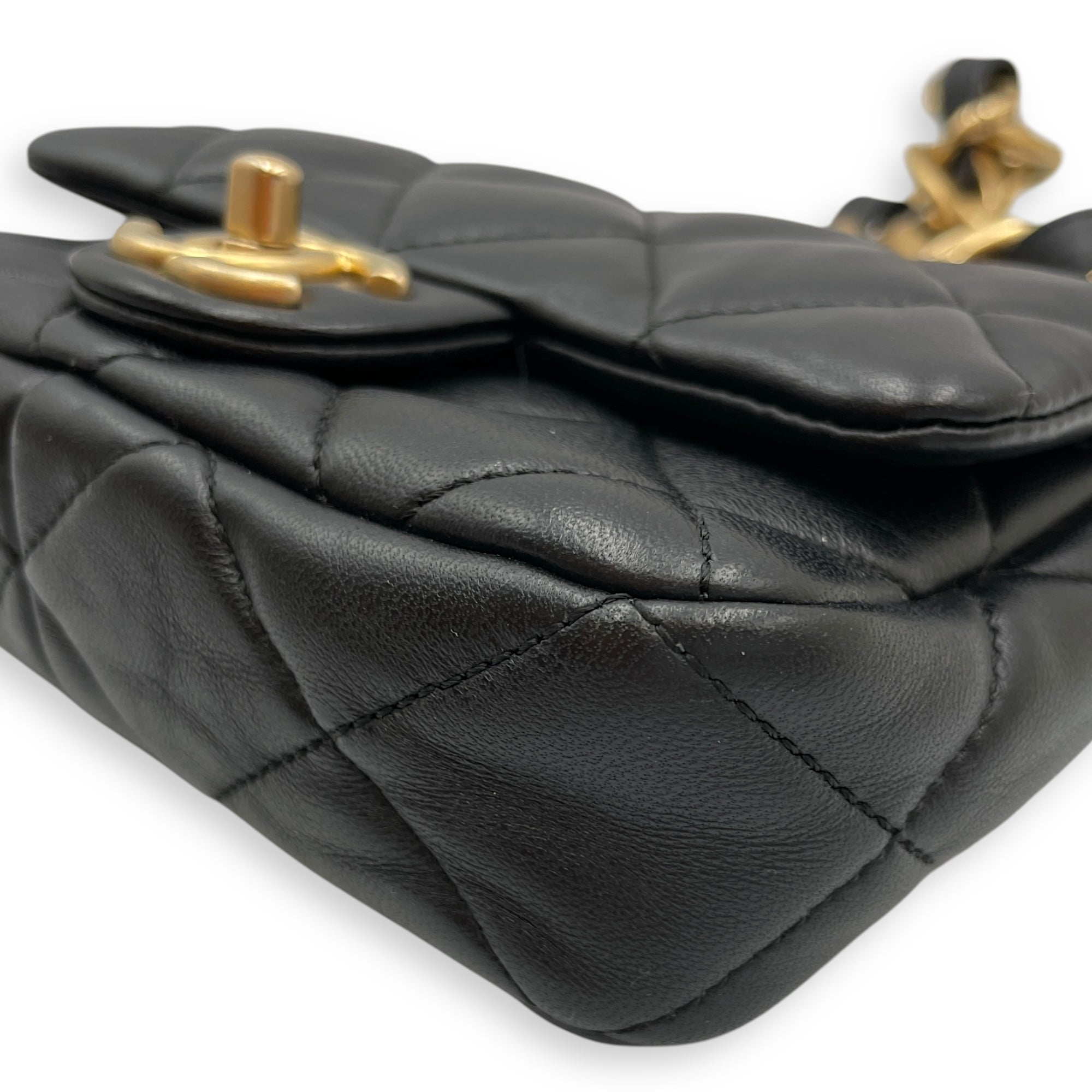 Flap Mini Black Shoulder Bag in Lambskin, Gold hardware
