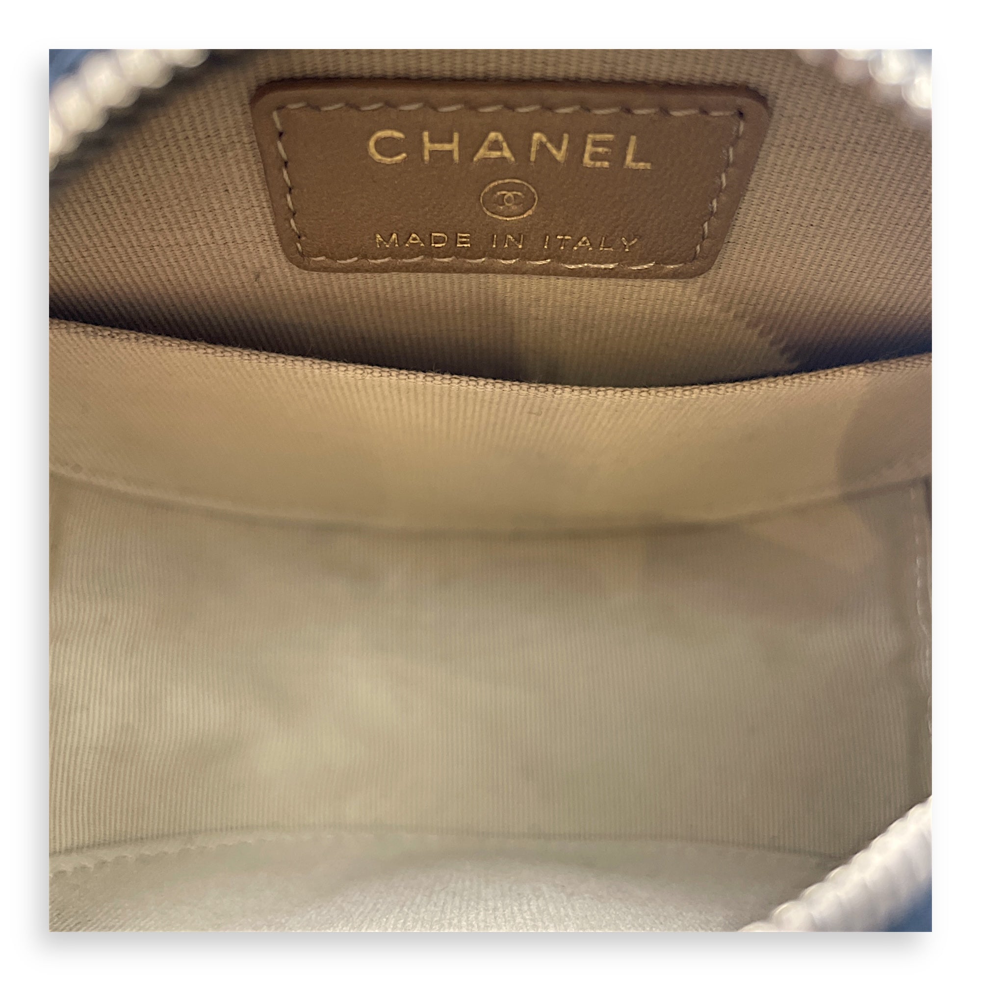Round CC Black Crossbody Bag in Lambskin, Gold hardware