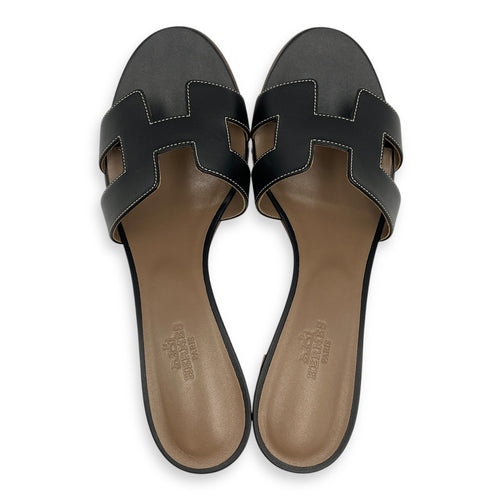 Oasis 37.5 Black Sandals in Calfskin