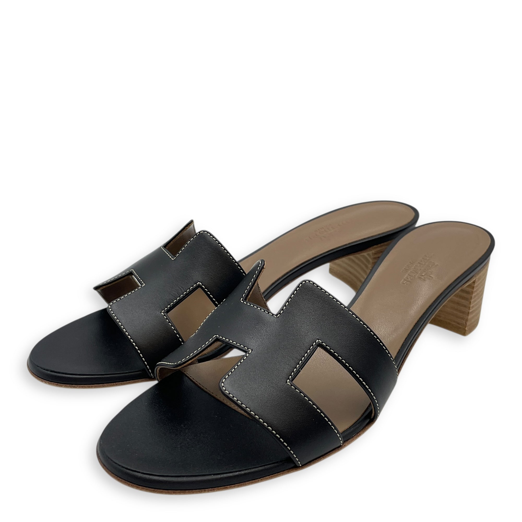 Oasis 37.5 Black Sandals in Calfskin