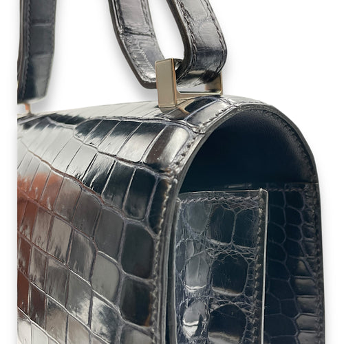Constance 24 Blue Sapphire in Shiny Niloticus, Palladium hardware