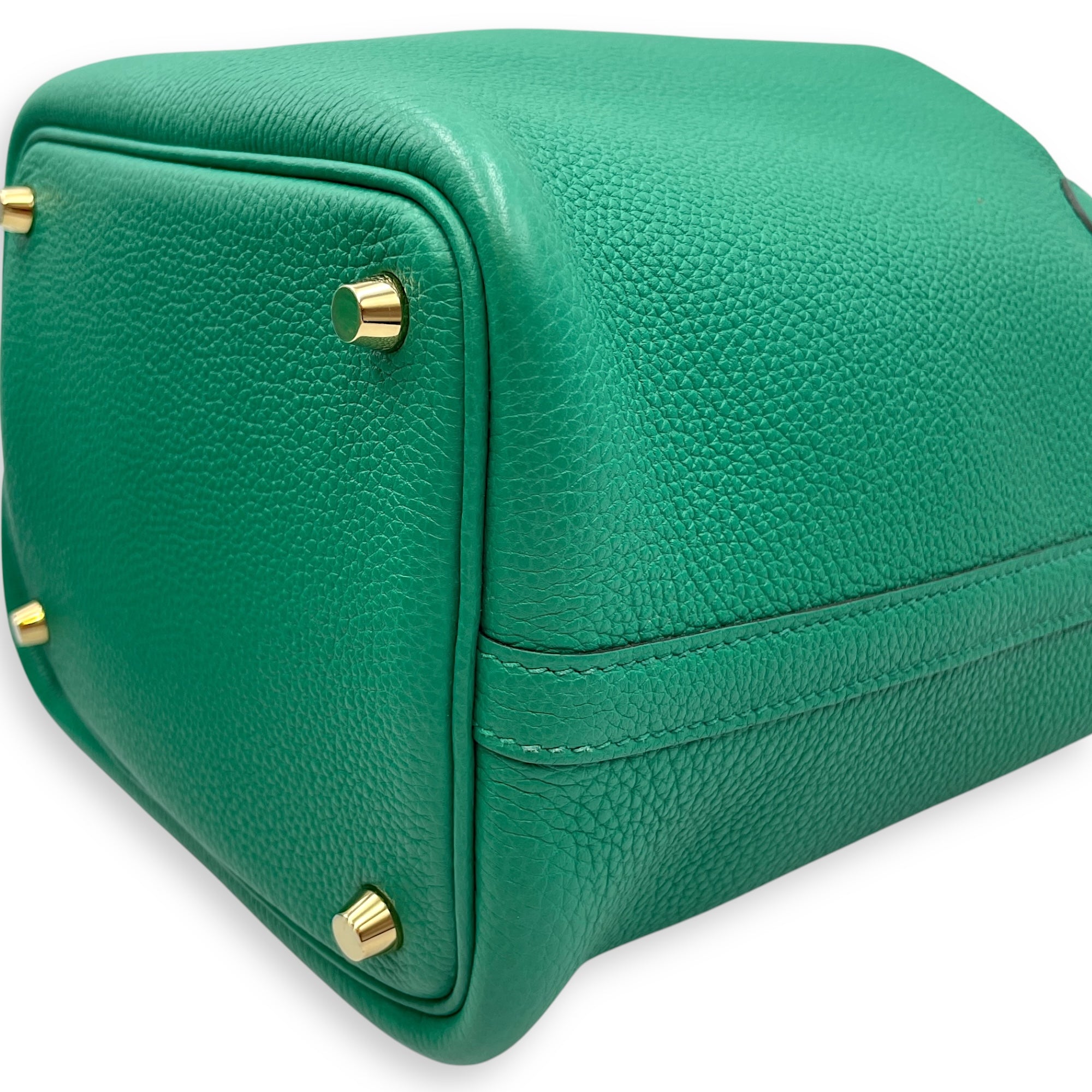 Picotin 18 Vert Jade in Maurice, Gold hardware