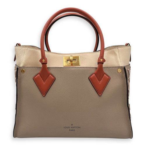 On My Side Beige Shoulder Bag in Calfskin, Gold hardware