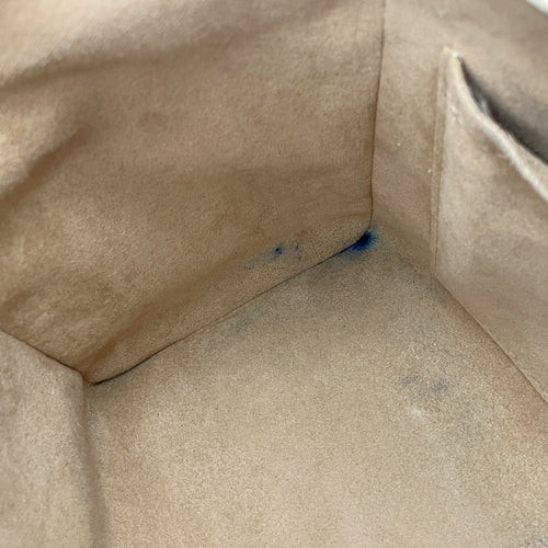 On My Side Beige Shoulder Bag in Calfskin, Gold hardware