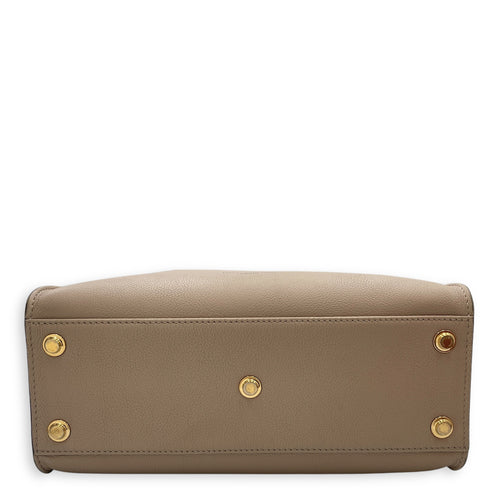 On My Side Beige Shoulder Bag in Calfskin, Gold hardware