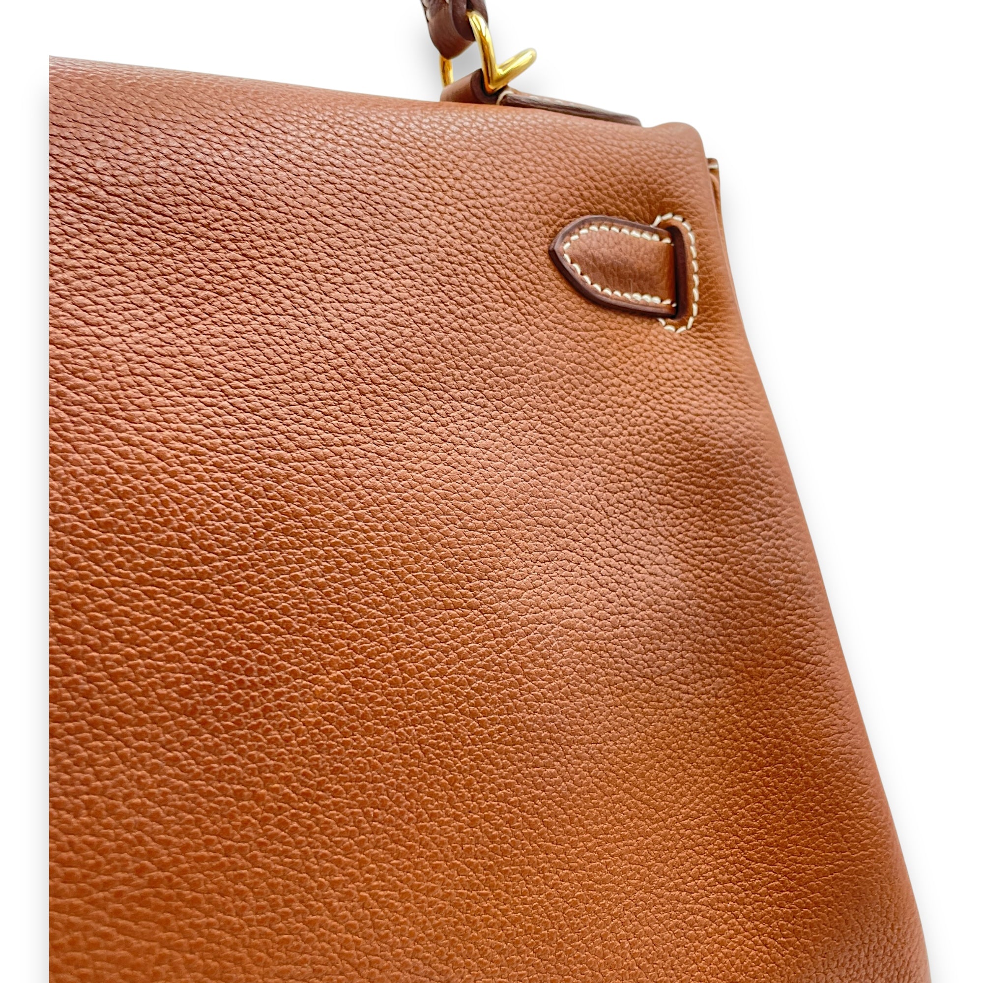 Kelly 28 Fauve in Barenia Faubourg, Gold hardware