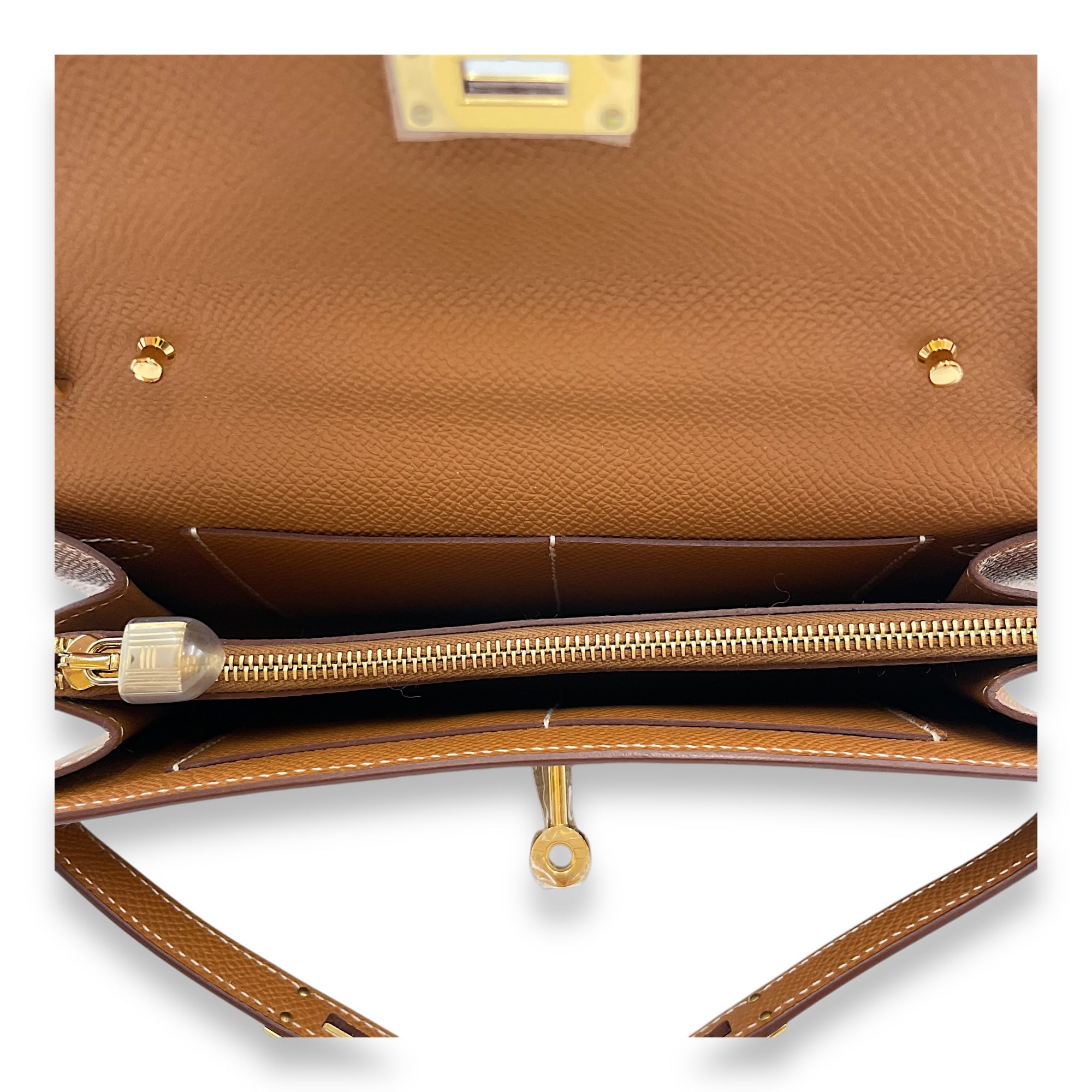 Kelly To Go Gold Crossbody Bag in Epsom, Gold hardware
