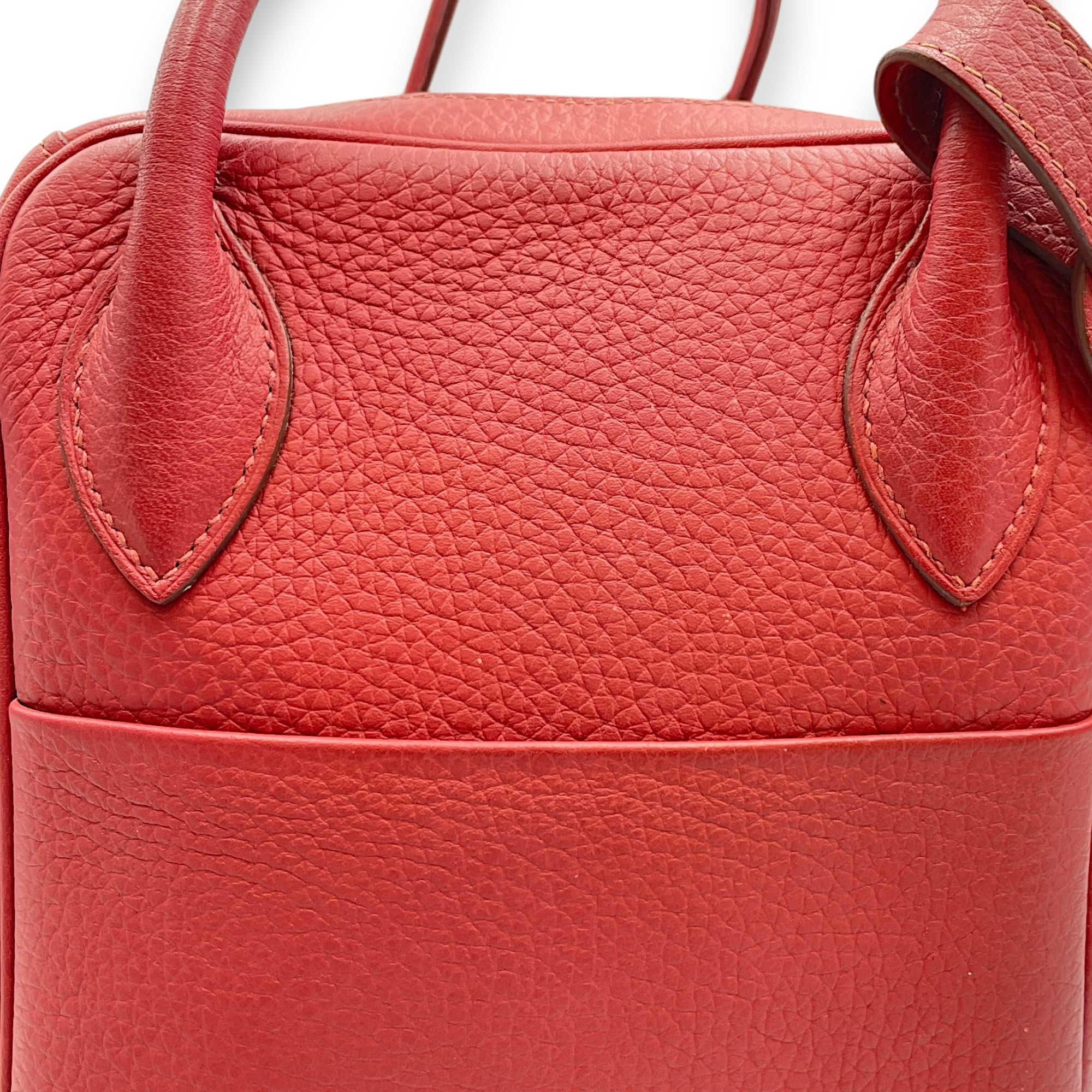 Lindy 34 Rouge Garance in Clemence, Palladium hardware
