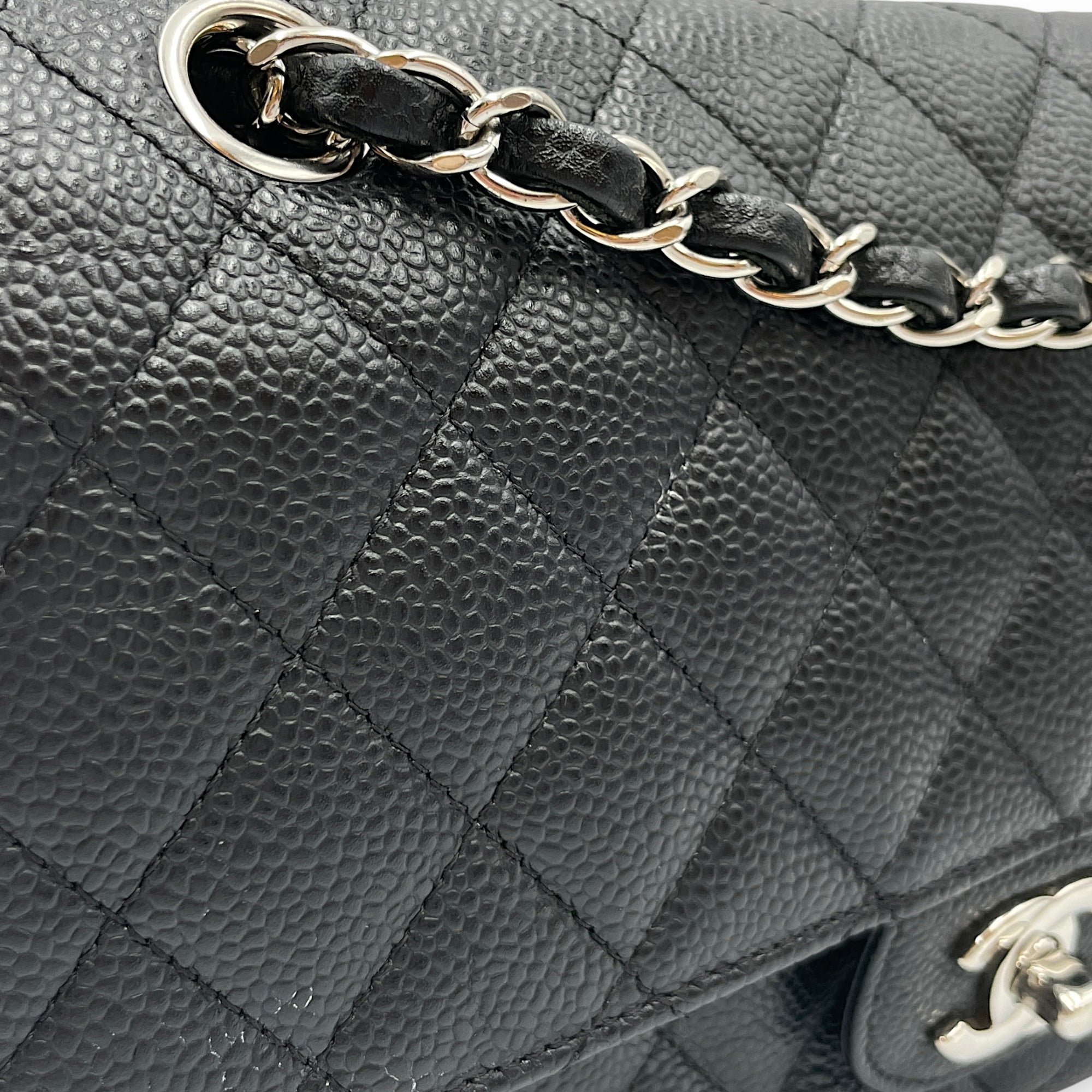 Classic Medium Black Double Flap Bag in Caviar Leather, Silver hardware
