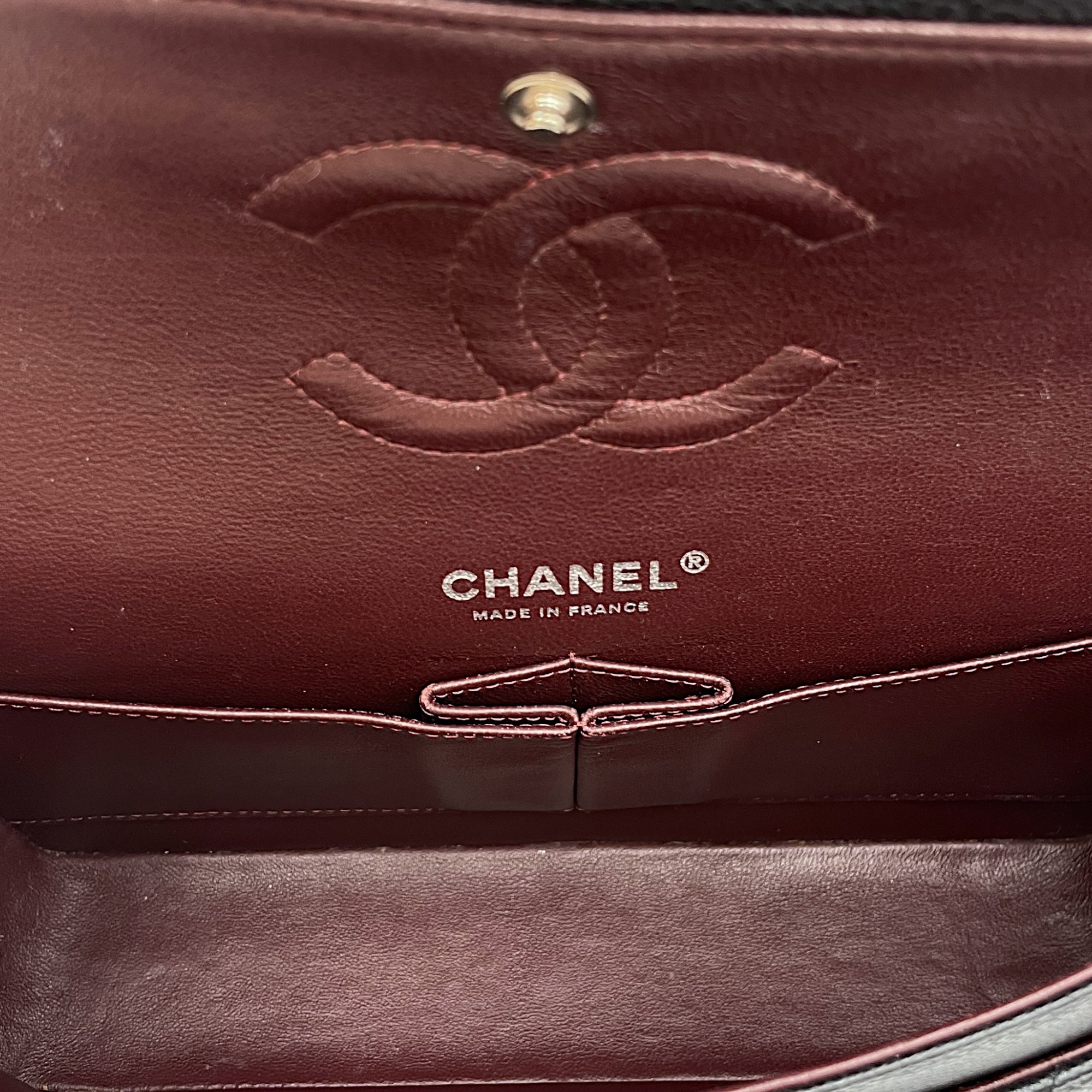 Classic Medium Black Double Flap Bag in Caviar Leather, Silver hardware