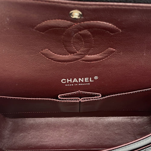 Classic Medium Black Double Flap Bag in Caviar Leather, Silver hardware