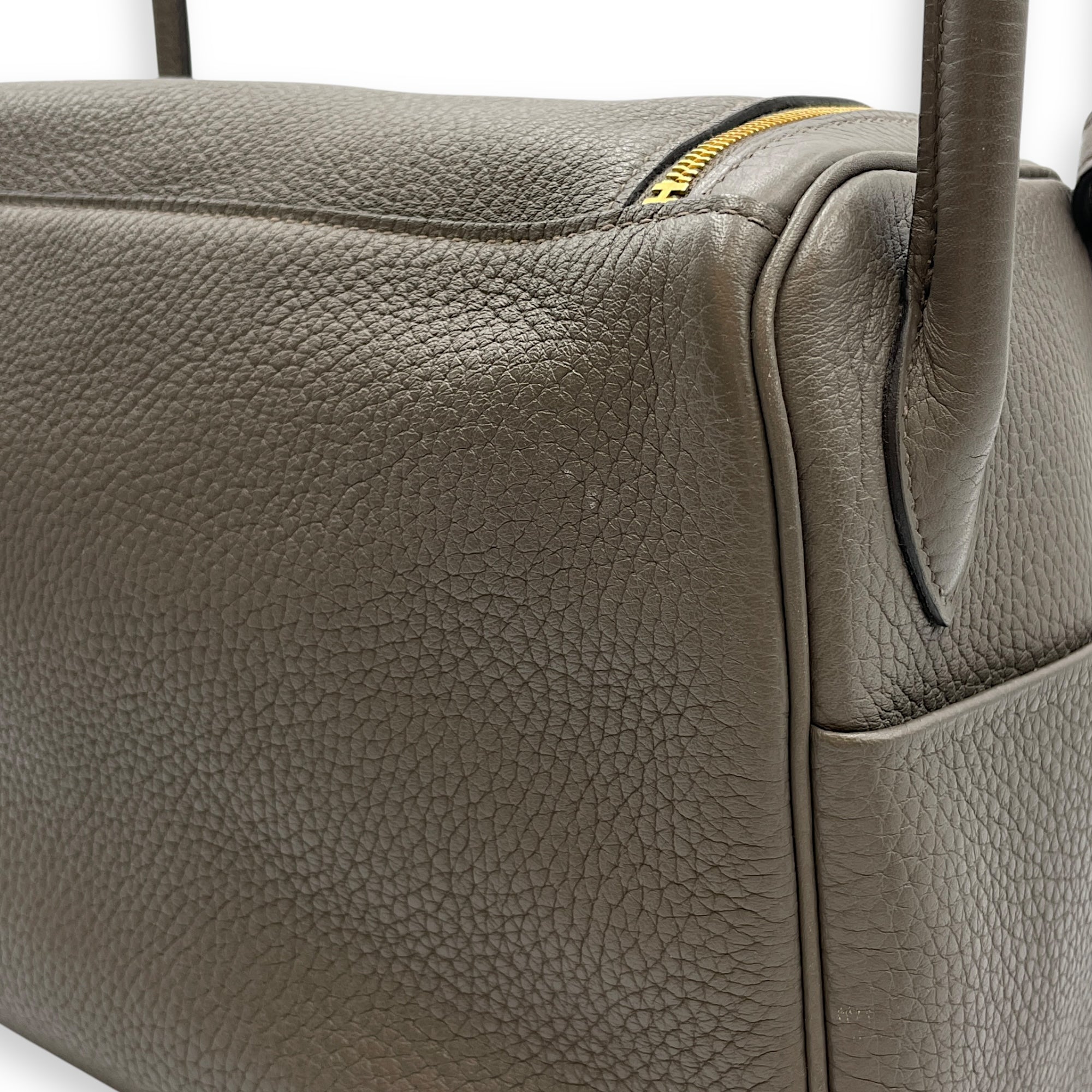 Lindy 26 Etain in Clemence, Gold hardware