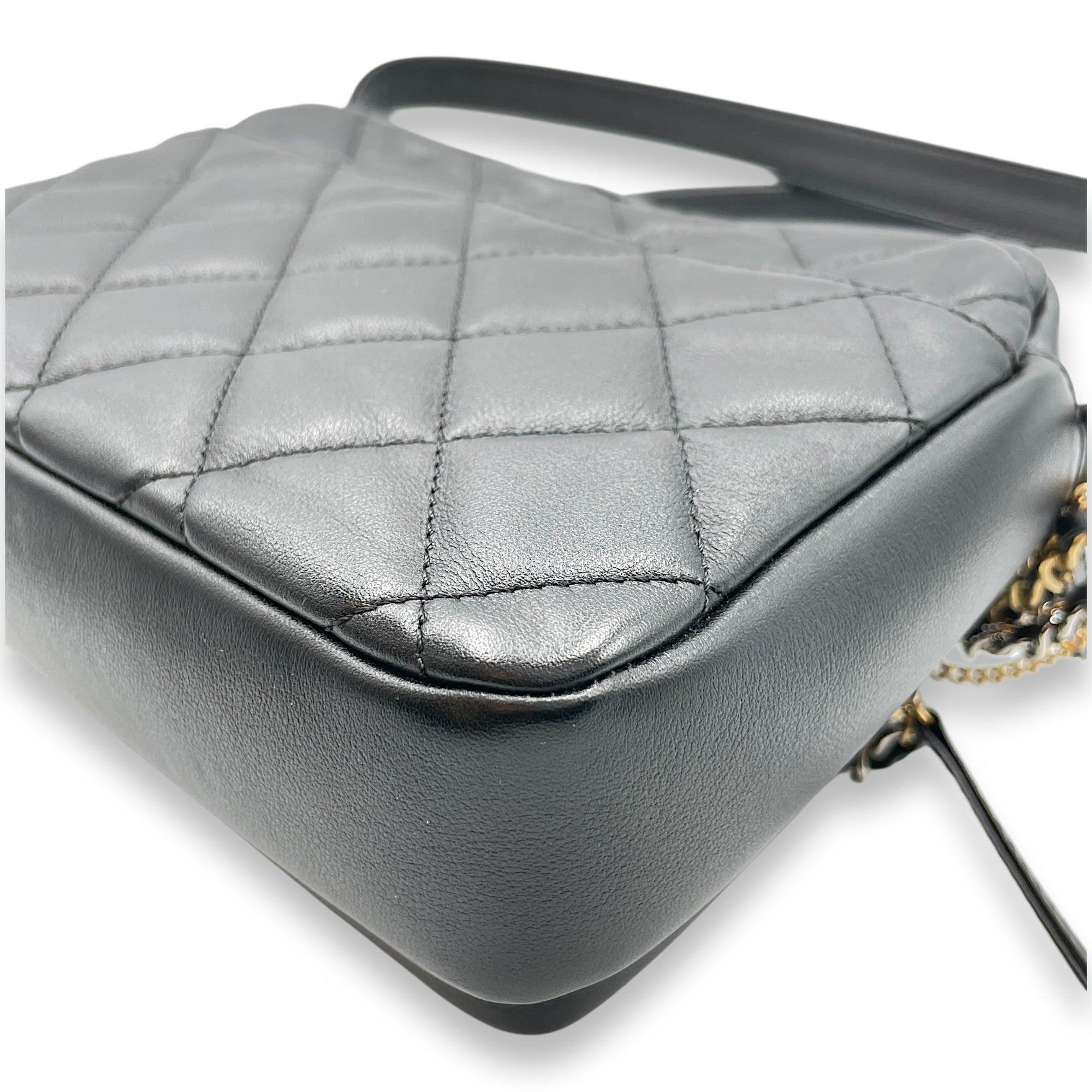 22C Black Camera Bag in Calfskin, Gold hardware