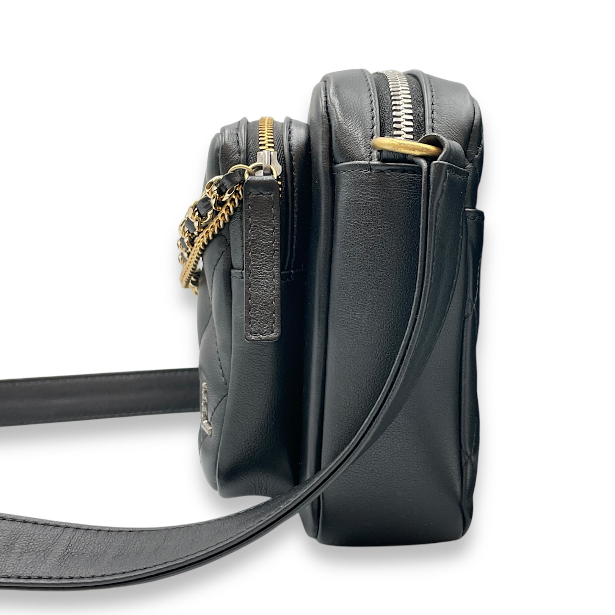 22C Black Camera Bag in Calfskin, Gold hardware