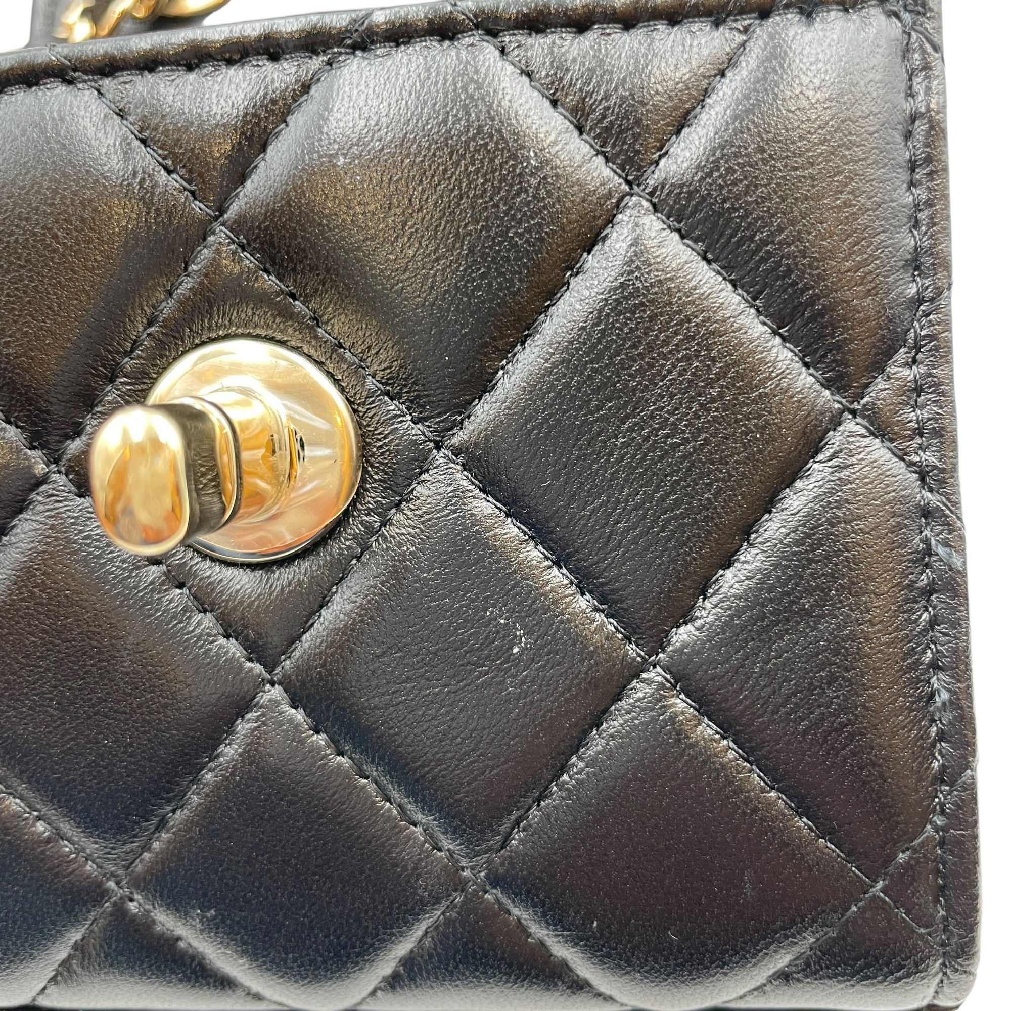 Trendy CC Flap Mini Black Crossbody Bag in Lambskin, Gold hardware