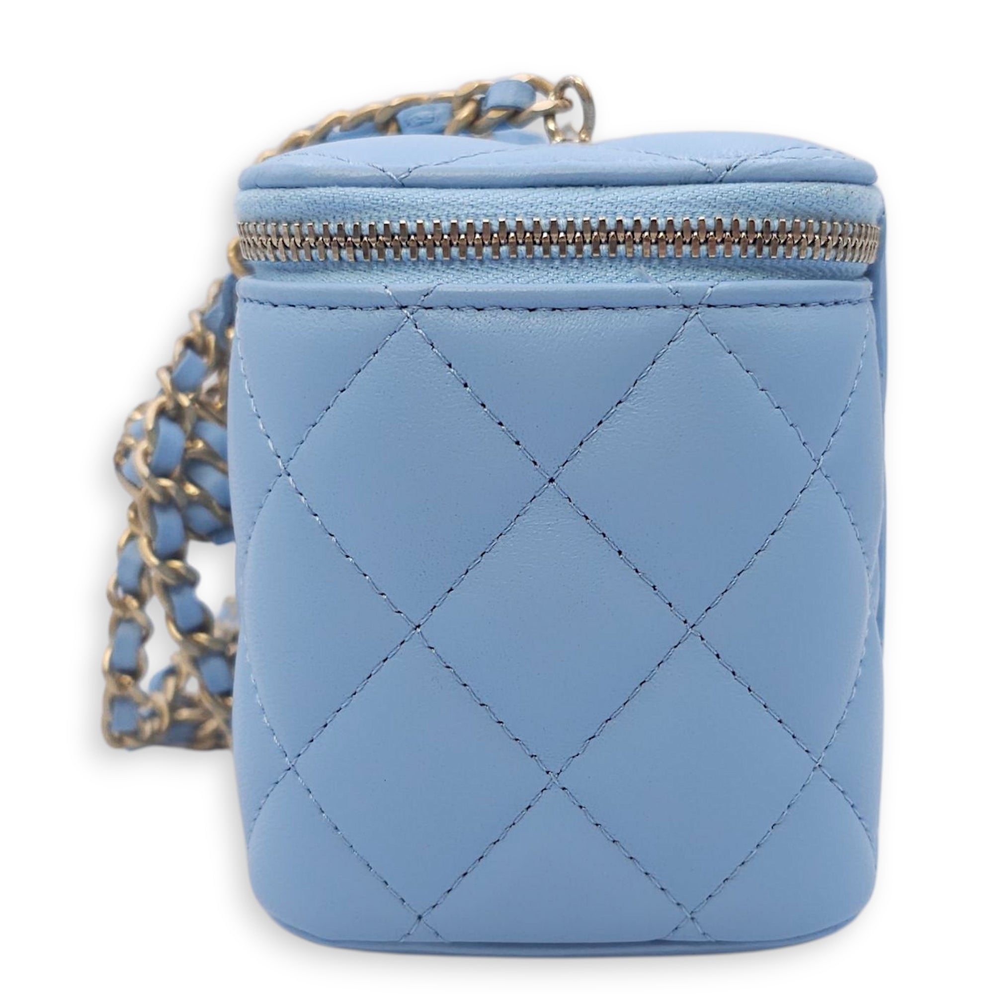 Quilted CC Vanity Case with Pearl Crush Baby Blue Shoulder Bag in Lambskin, Gold hardware