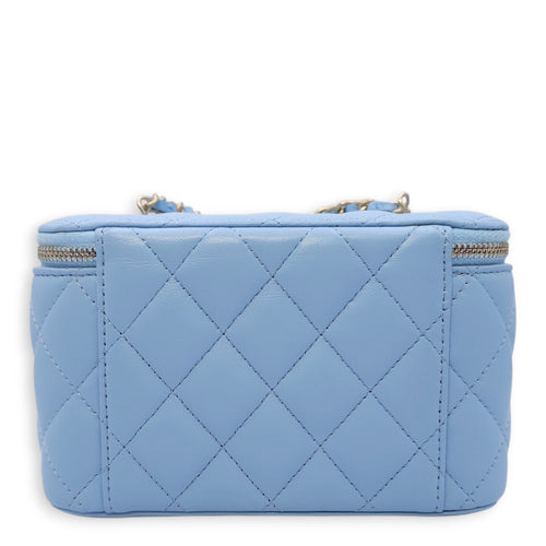 Quilted CC Vanity Case with Pearl Crush Baby Blue Shoulder Bag in Lambskin, Gold hardware