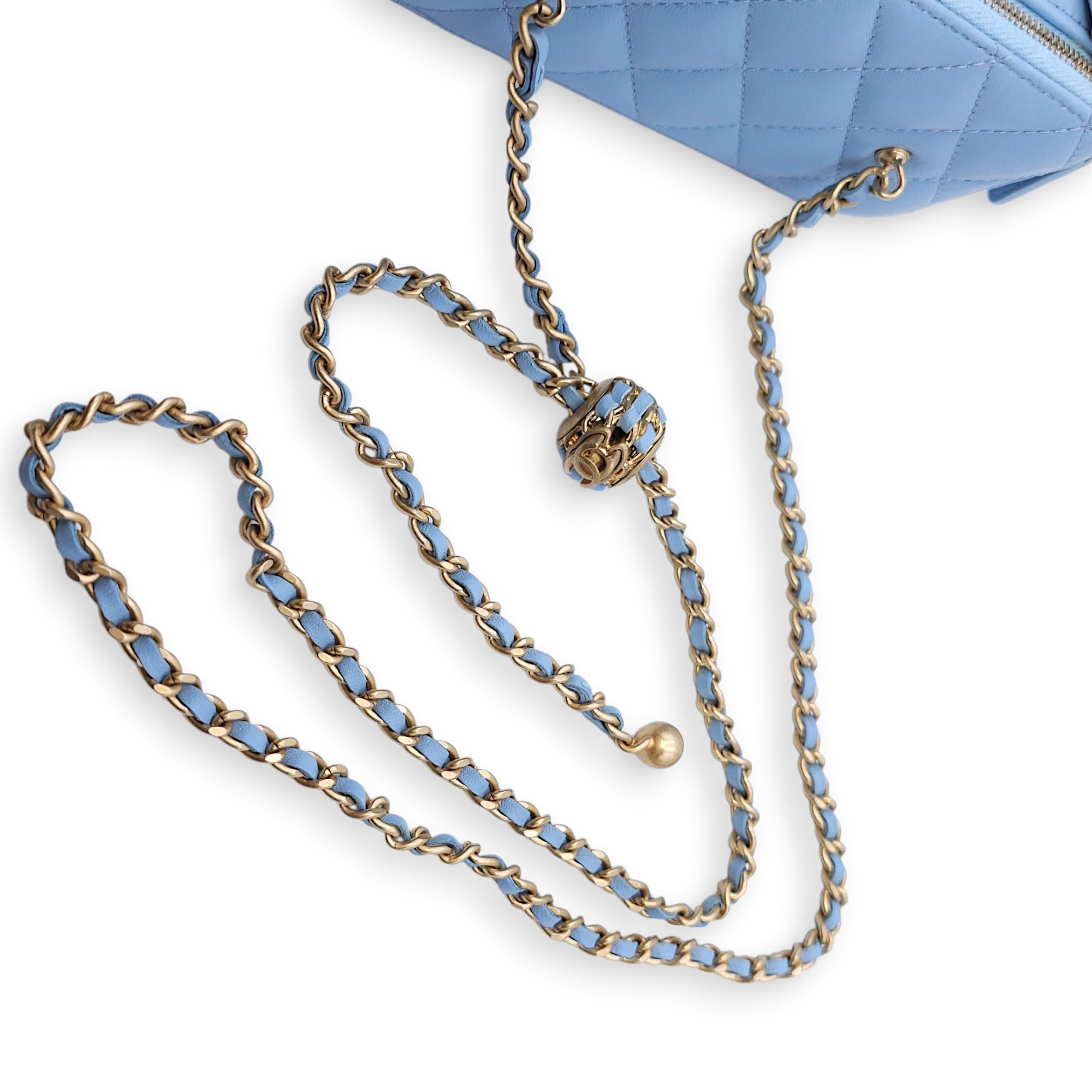 Quilted CC Vanity Case with Pearl Crush Baby Blue Shoulder Bag in Lambskin, Gold hardware