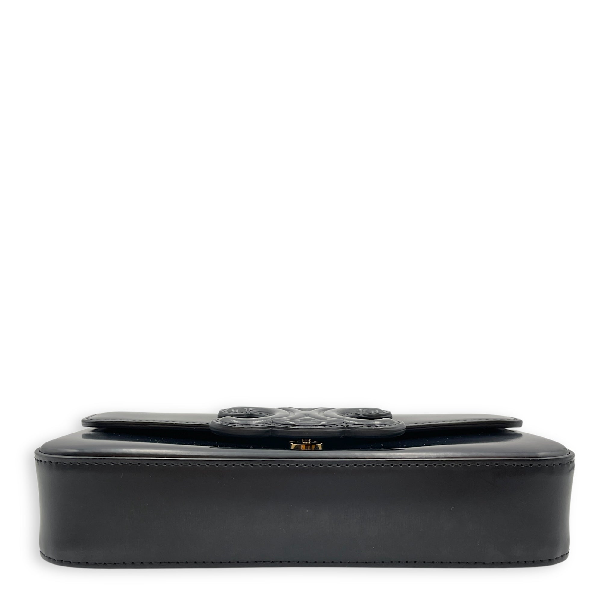 Triomphe Flap 20cm Black Shoulder Bag in Calfskin, Gold hardware