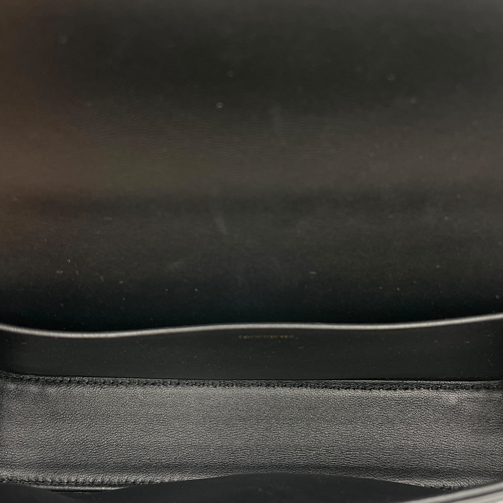 Triomphe Flap 20cm Black Shoulder Bag in Calfskin, Gold hardware