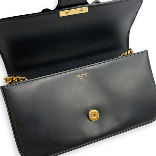 Triomphe Flap 20cm Black Shoulder Bag in Calfskin, Gold hardware