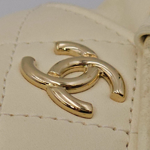 Quilted Bucket Mini White Crossbody Bag in Lambskin Gold hardware CL2508-15104 7