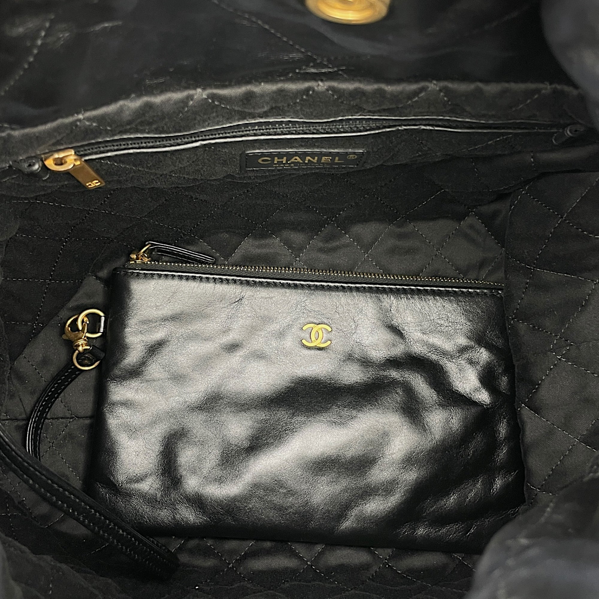 C22 Medium Black Shoulder Bag in Calfskin, Gold hardware