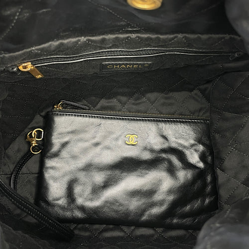 C22 Medium Black Shoulder Bag in Calfskin, Gold hardware