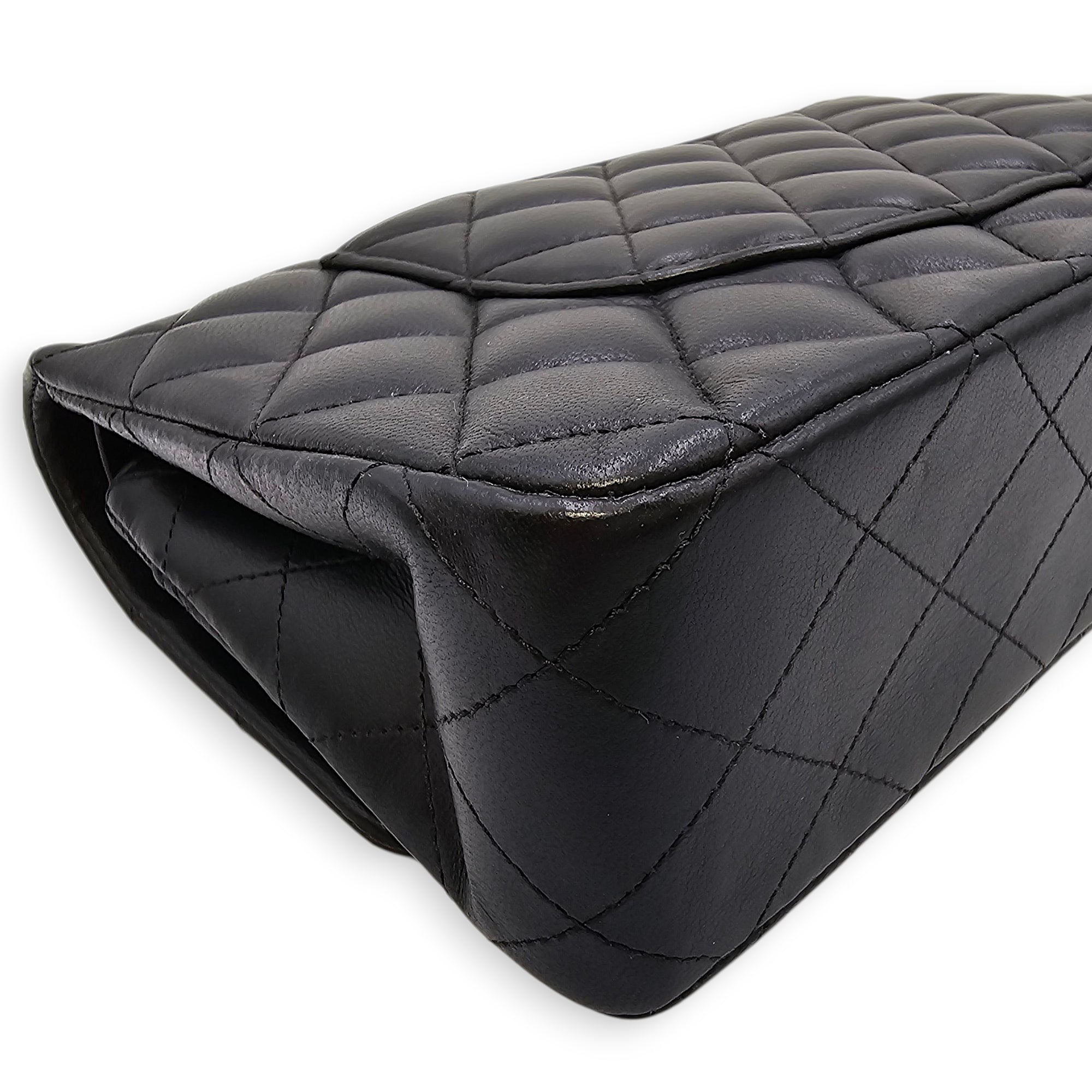 Quilted CC Classic Flap (DF) Medium Black Shoulder Bag in Lambskin, Gold hardware