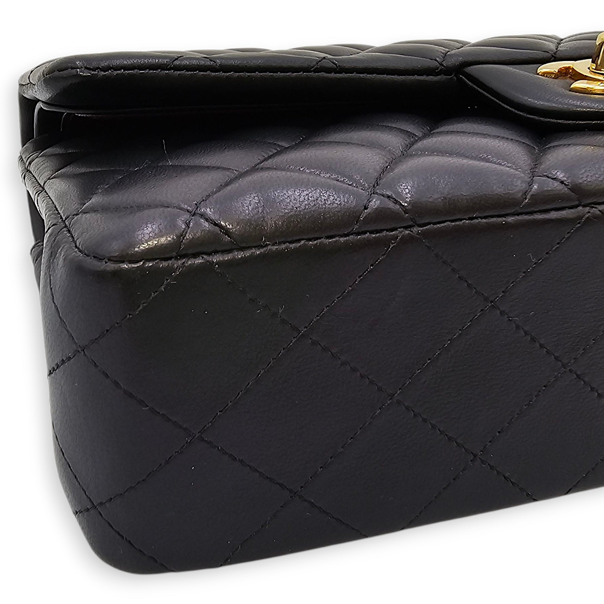 Quilted CC Classic Flap (DF) Medium Black Shoulder Bag in Lambskin, Gold hardware