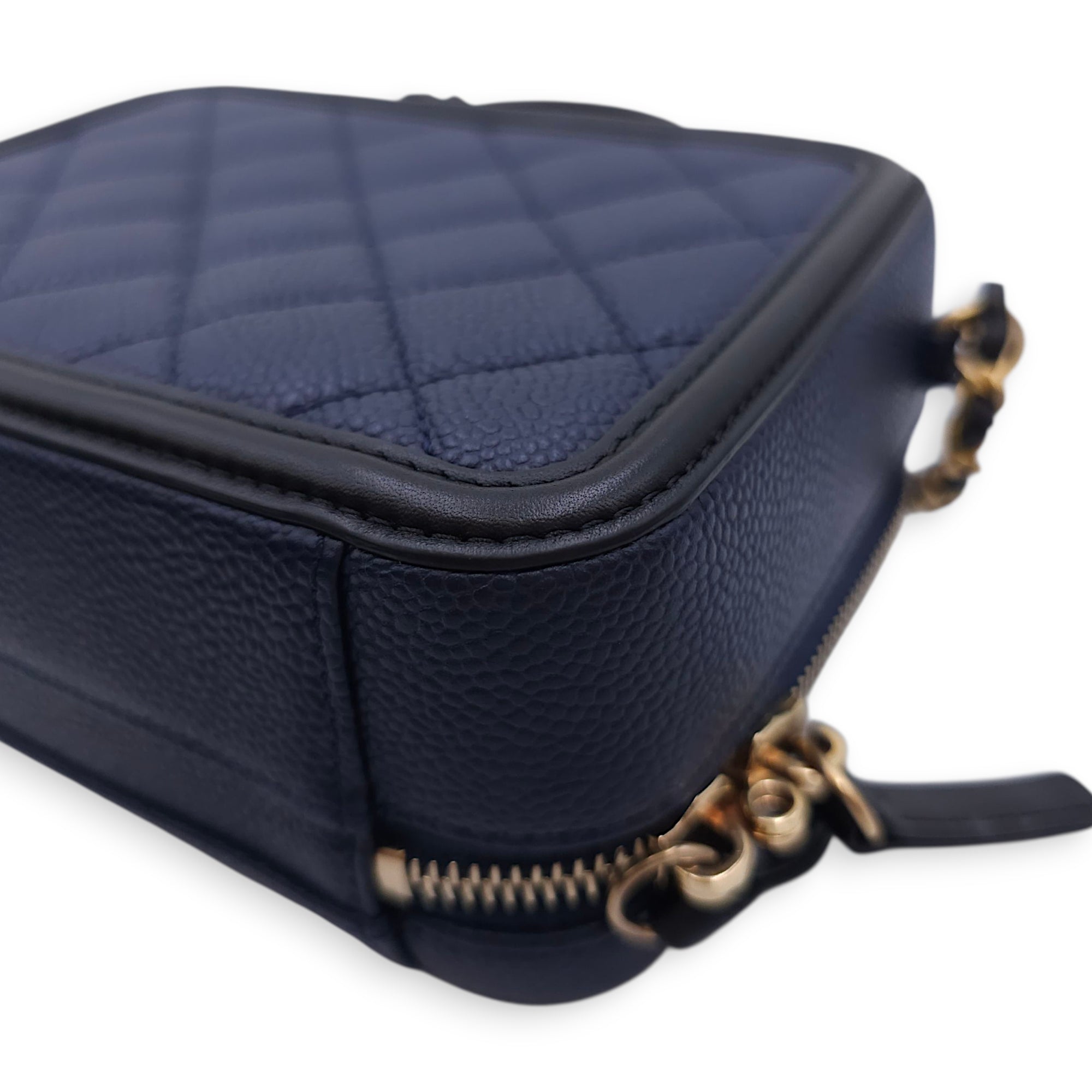 Quilted CC Vanity Filigree Case Small Size Blue Shoulder Bag in Caviar Leather, Gold hardware