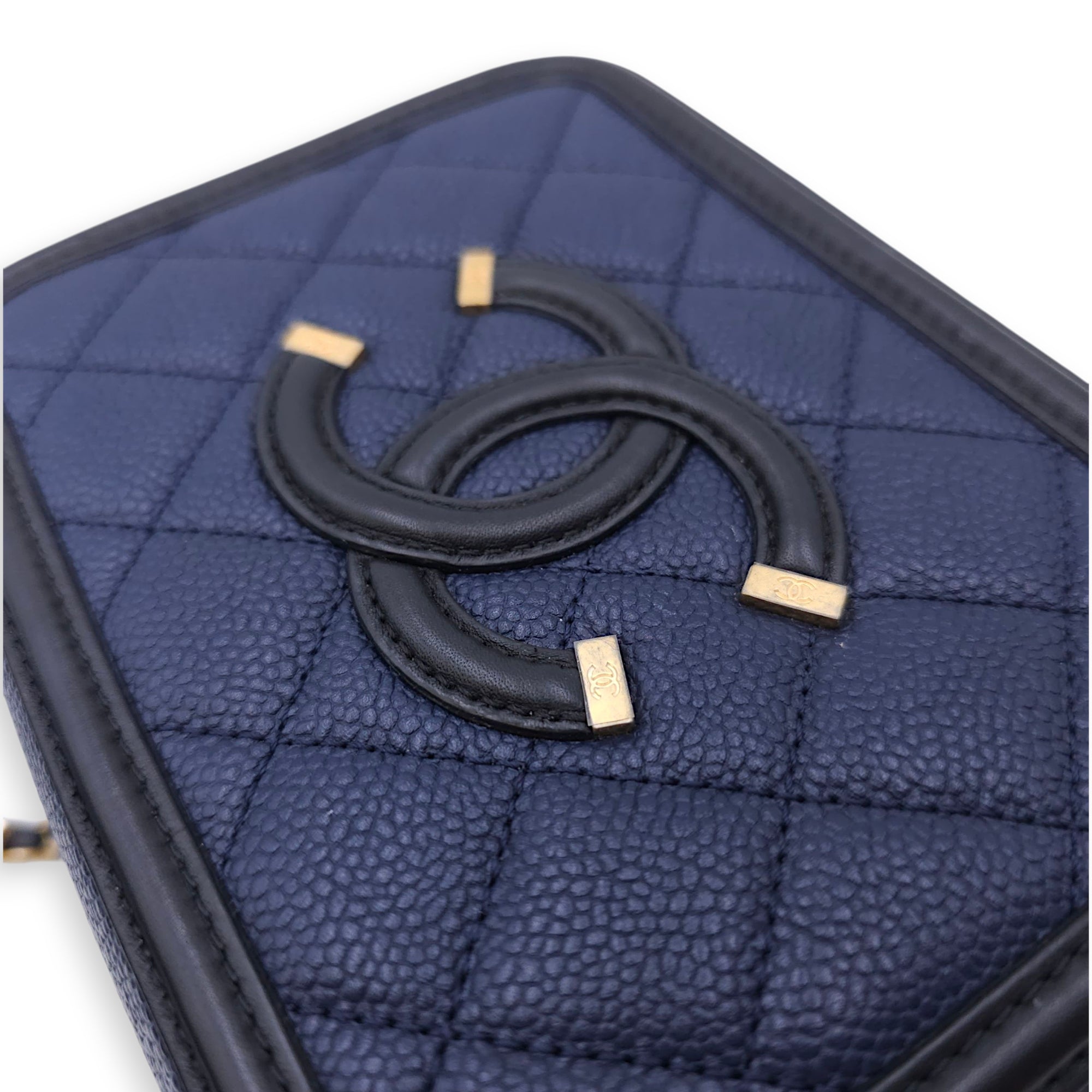Quilted CC Vanity Filigree Case Small Size Blue Shoulder Bag in Caviar Leather, Gold hardware